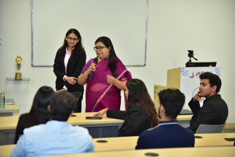 The Minimalist Dilemma Session led by Ms Ayushi mathur